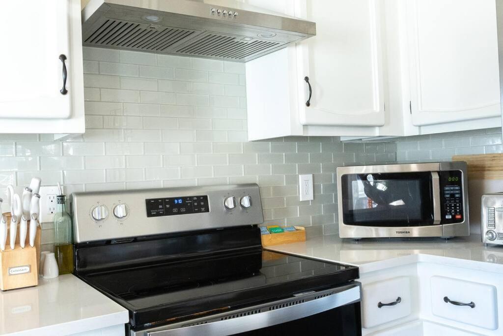 Waddle On Inn- Hot Tub, Pet Friendly, Fully Fenced, 5 Blocks To Beach! Ocean Park Eksteriør billede